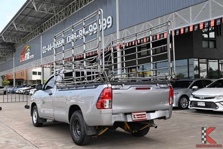 Toyota Hilux Revo 2023 2.8 ENTRY STANDARD CAB Pickup ดีเซล ไม่ติดแก๊ส เกียร์ธรรมดา บรอนซ์เงิน รูปที่ 3