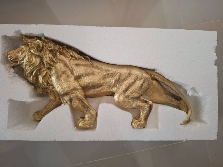 โมเดล สิงโต เรซิ่น สีทอง สวยทรงพลัง เรียกพลังบารมี เสริมอำนาจ หัวหน้างาน เจ้าของธุรกิจ  รูปที่ 2