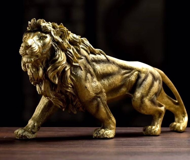 โมเดล สิงโต เรซิ่น สีทอง สวยทรงพลัง เรียกพลังบารมี เสริมอำนาจ หัวหน้างาน เจ้าของธุรกิจ 