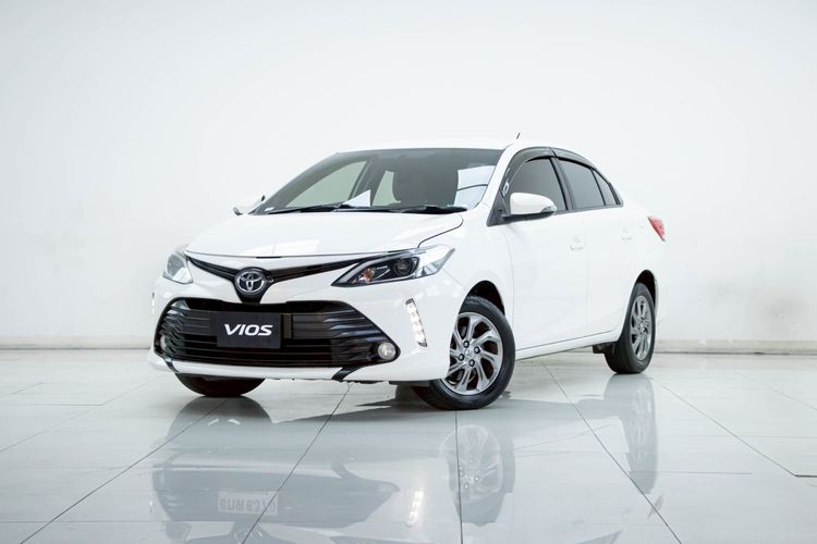 รถ Toyota Vios 1.5 G สี ขาว