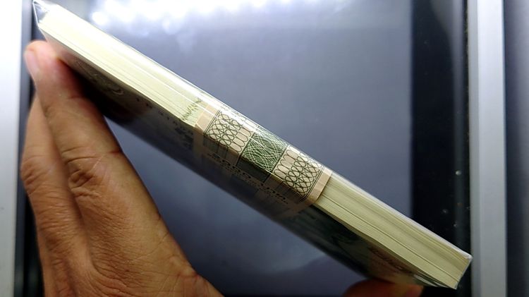 ธนบัตรยกแหนบ 100 ใบ เรียงเลข ธนบัตร 20 บาท แบบ 12 ยุครัชกาลที่ 9 ปี พ.ศ.2524 ไม่ผ่านใช้ สภาพสวย รูปที่ 6