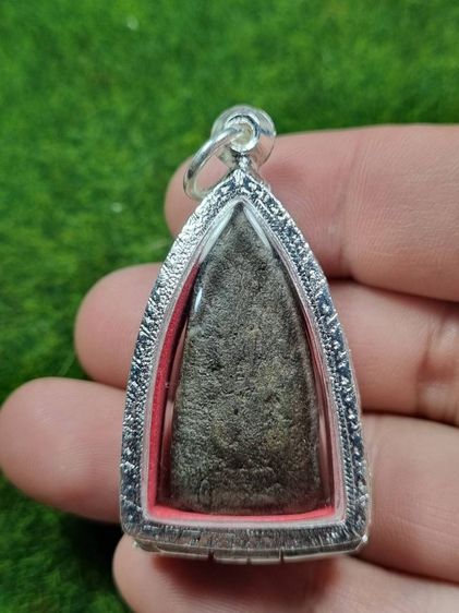 พระหลวงปู่ทวดเนื้อว่านพิมพ์ชลูดเก่า รูปที่ 2