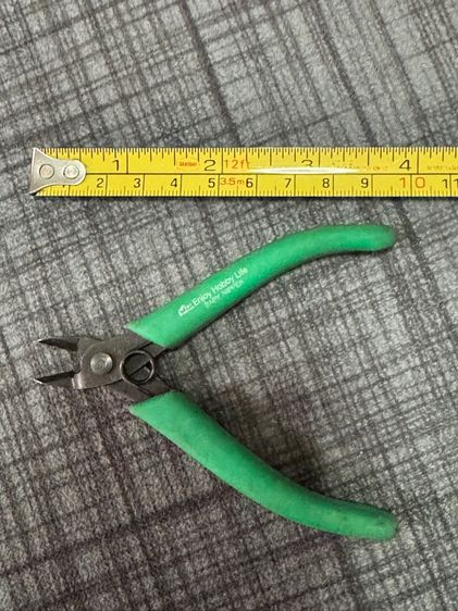 คีมสำหรับงานอิเล็กทรอนิกส