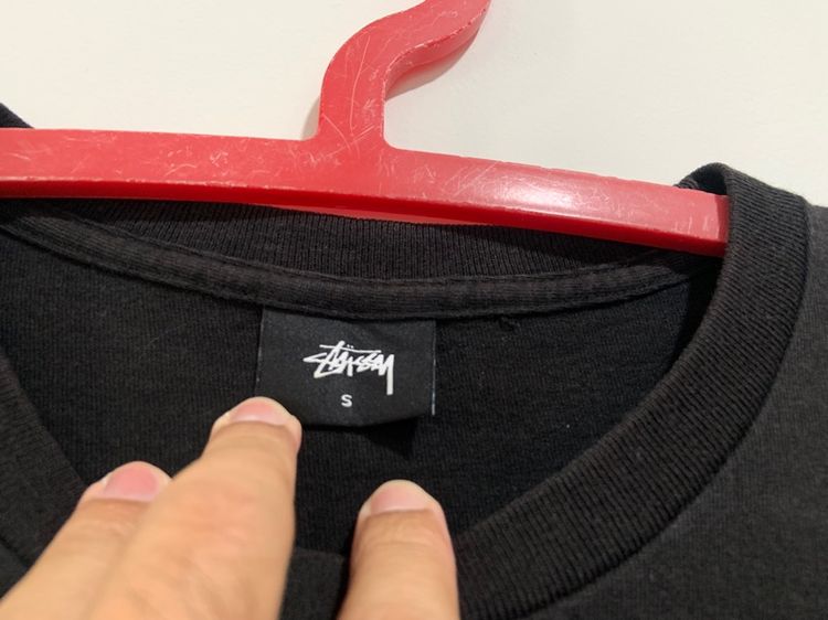 เสื้อยืด STUSSY แท้ 💯 size S วัดจริงขนาด อก 20.5 ยาว 28 นิ้ว สภาพใหม่มาก สีดำเข้ม ลายสวย เนื้อผ้านิ่มมาก หายากน่าสะสมครับ รูปที่ 3