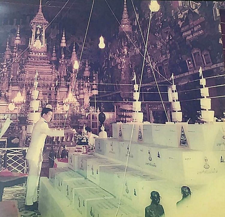 สมเด็จจิตรลดา รุ่น 2 พระกำลังแผ่นดิน มวลสารจิตรลดา หลังตรากาญจนา เนื้อเงิน ปี2539 พร้อมกล่องเดิม รูปที่ 8