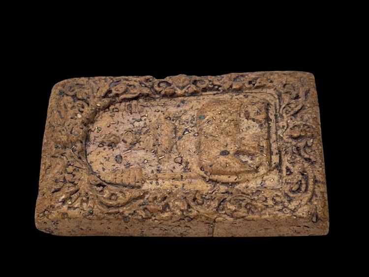พระสมเด็จพิมพ์พิชัยหลังช้าง ซุ้มครอบแก้ว ลายไทย ศิลปะสวยงาม โรยผงตะไบทอง พุทธคุณสูงแม่เหล็กดูดติด  รูปที่ 5