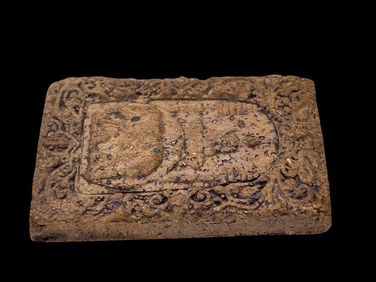 พระสมเด็จพิมพ์พิชัยหลังช้าง ซุ้มครอบแก้ว ลายไทย ศิลปะสวยงาม โรยผงตะไบทอง พุทธคุณสูงแม่เหล็กดูดติด  รูปที่ 6