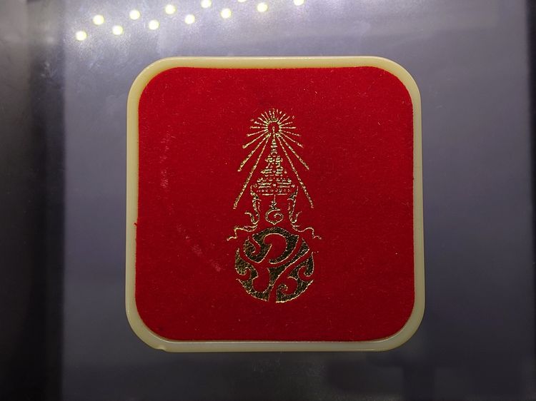 พระกริ่งพระพุทธชินสีห์ ภปร. เนื้อทองแดง กองทุนฟันเทียมพระราชทาน เฉลิมพระเกียรติ 80 พรรษา รัชกาลที่9 พ.ศ.2550 พร้อมกล่องเดิม รูปที่ 9