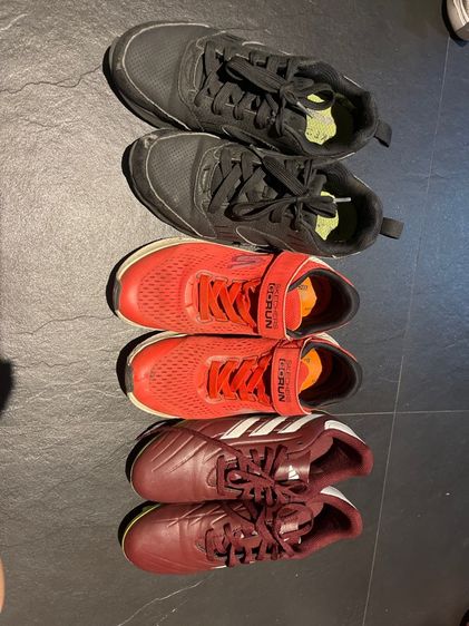 รองเท้าผ้าใบ