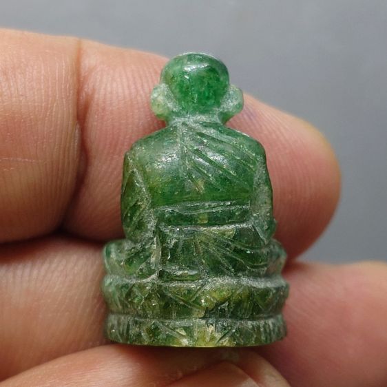 หลวงปู่ทวดหยก ลอยองค์ ใต้ฐานฝังหมุดทองคำแท้ วัดพะโคะ จ. สงขลา ปี 2543 พร้อมกล่องเดิม จัดสร้างโดย สมาคมชาวเพชรบุรี รูปที่ 4