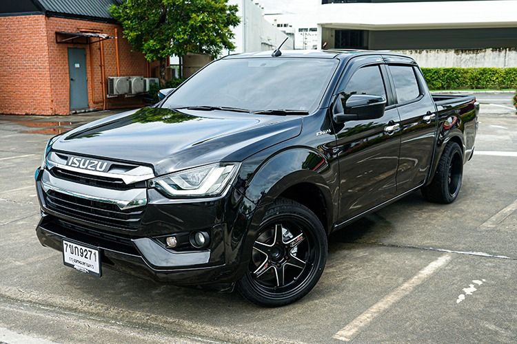 รถ Isuzu D-MAX 1.9 L DA X-series สี ดำ