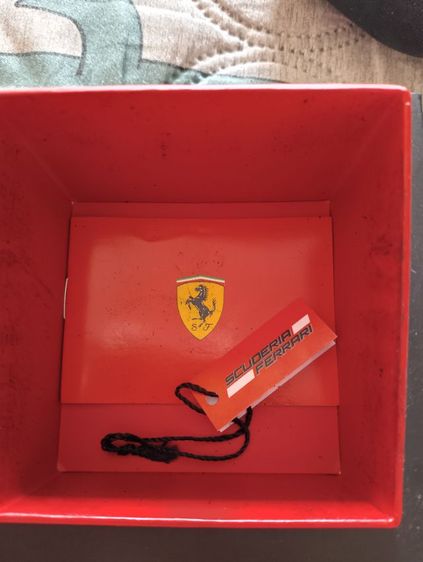 ขายนาฬิกา 2 เรือน นี้  ถ่านหมดเอาไปใส่ถ่านเองน้า ใส่เเล้วไม่เดินยินดีคืนเต็มจำนวนสนใจนัดรับหรือจัดส่งindex บางนา ทัก Iine: rachata118