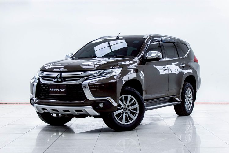 Mitsubishi Pajero Sport 2015 2.4 GT Utility-car ดีเซล ไม่ติดแก๊ส เกียร์อัตโนมัติ น้ำตาล รูปที่ 4