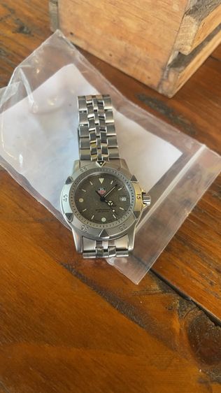 เทา TAG Heuer 1500 Series Quartz with satin grey dial