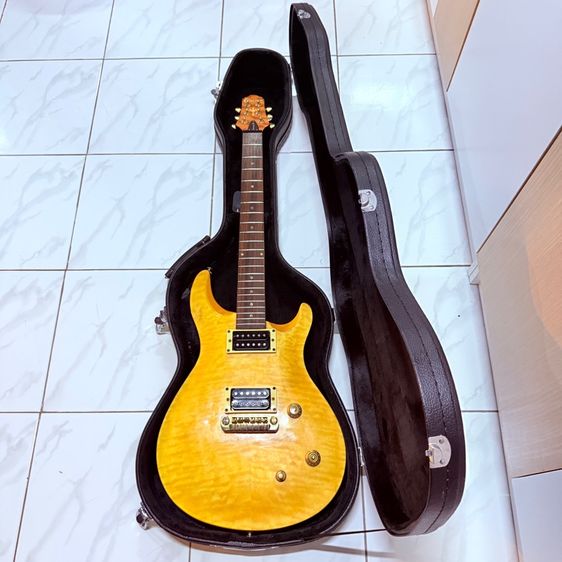 อื่นๆ กีต้าร์ไฟฟ้า Guitar Crafter convoy Dx