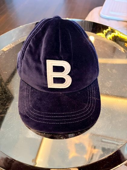 หมวกและหมวกแก๊ป หมวก BOYY B CAP ของแท้ ผ้ากำมะหยี่ (มือสอง)