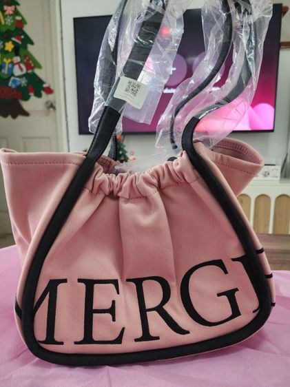 Merge medium  pink Bag รูปที่ 4