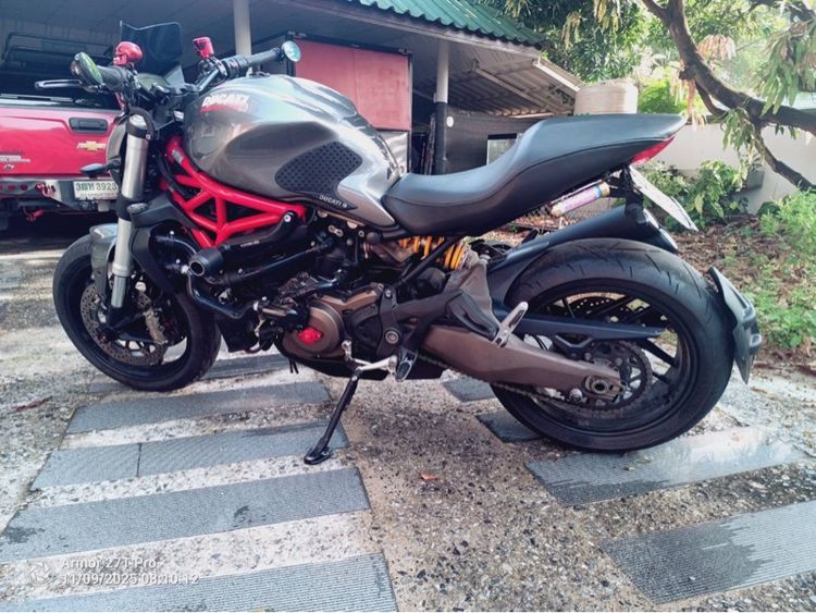 Ducati Monster 821 รูปที่ 2