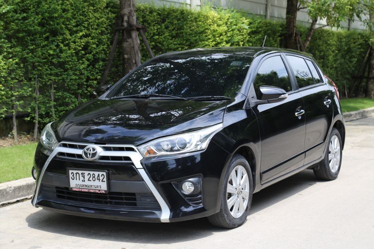 รถ Toyota Yaris 1.5 G สี ดำ