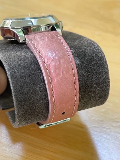 GUCCI G Timeless Watch Ladies Swiss Quartz 126.5 YA126578 Pink Dial 27 mm Leather Strap  รูปที่ 6