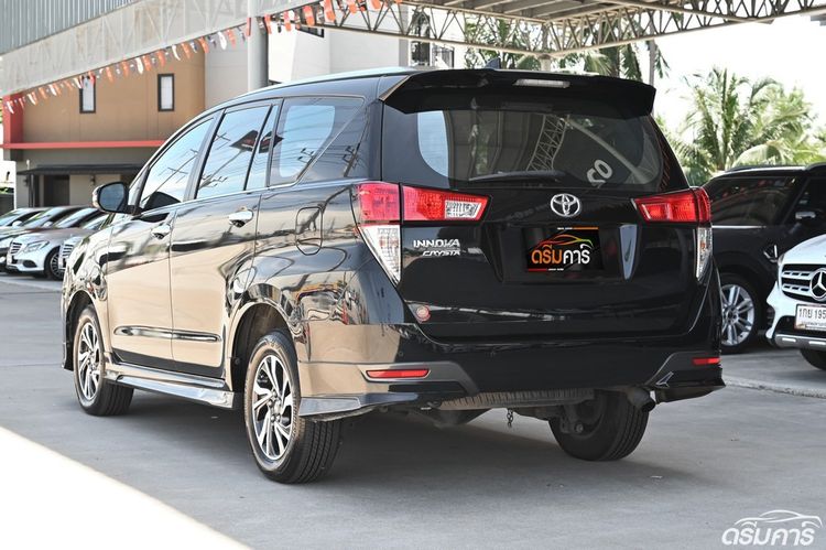 Toyota Innova 2021 2.8 Crysta Utility-car ดีเซล ไม่ติดแก๊ส เกียร์อัตโนมัติ ดำ รูปที่ 3