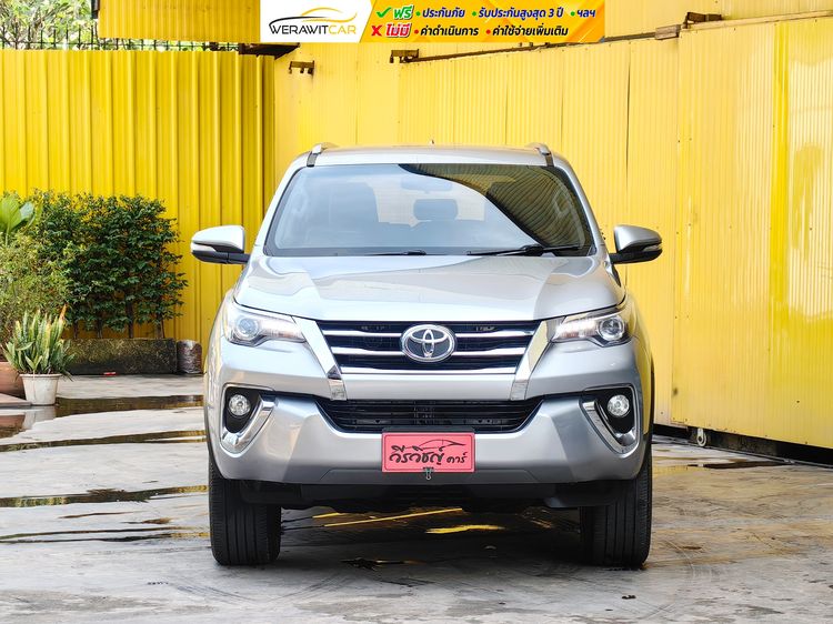 Toyota Fortuner 2016 2.8 V 4WD Utility-car ดีเซล ไม่ติดแก๊ส เกียร์อัตโนมัติ บรอนซ์เงิน รูปที่ 2