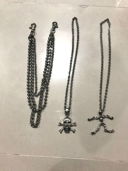 สร้อยคอแนวๆ สแตนเลส มือสอง สภาพดีมาก