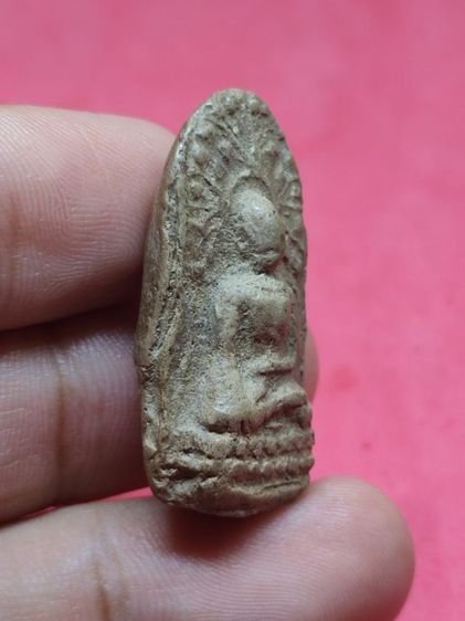 พระคงลำพูน รูปที่ 3