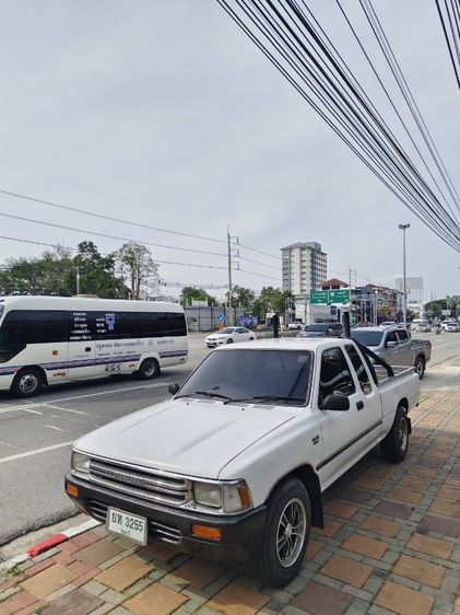Toyota Hilux Mighty-X 1991 2.4 Pickup ดีเซล ไม่ติดแก๊ส เกียร์ธรรมดา ขาว รูปที่ 2