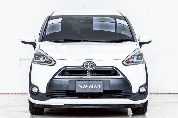 Toyota Sienta 2017 1.5 V Utility-car เบนซิน ไม่ติดแก๊ส เกียร์อัตโนมัติ ขาว รูปที่ 4