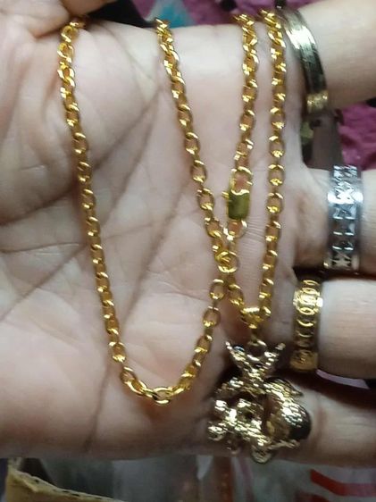 สร้อยคอพร้อมจี้