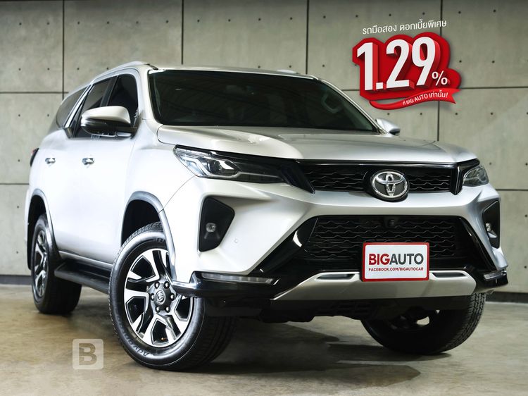 Toyota Fortuner 2022 2.4 Leader V 4WD Utility-car ดีเซล ไม่ติดแก๊ส เกียร์อัตโนมัติ บรอนซ์เงิน