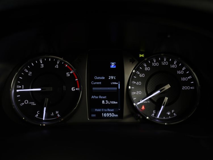 Toyota Hilux Revo 2023 2.4 Z Edition Mid Pickup ดีเซล ไม่ติดแก๊ส เกียร์อัตโนมัติ ดำ รูปที่ 3