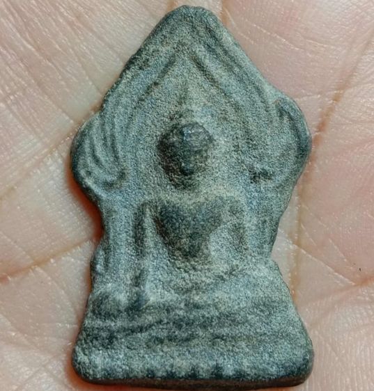 พระเนื้อชิน