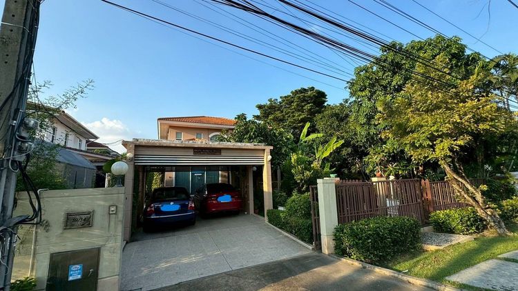 บ้านเดี่ยว 2 ชั้น บ้านปาริชาต สุวินทวงศ์ โครงการแลนด์แอนด์เฮาส์ ถนน คุ้มเกล้า 