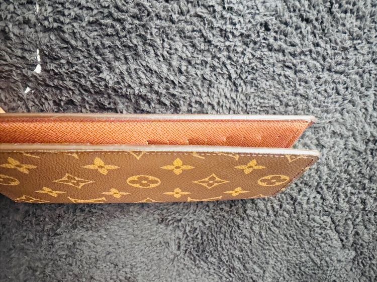 LV กระเป๋าสตางค์รุ่น Brazza รูปที่ 2