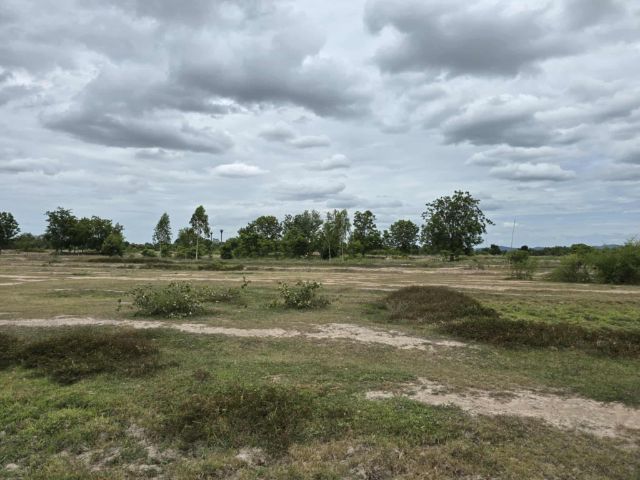 ใช่ ที่ดินเปล่า อ.เลาขวัญ จ.กาญจนบุรี รูปที่ 2