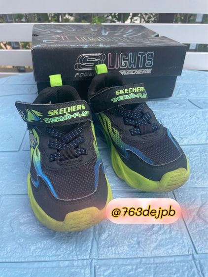 ส่งต่อรองเท้า Skechersเด็ด