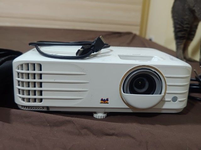 เครื่องฉายโปรเจ็คเตอร์ Viwesonic Px748 4kเเท้4000 ANSILUMENS 