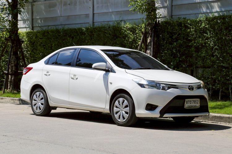Toyota Vios 2017 1.5 J Sedan เบนซิน ไม่ติดแก๊ส เกียร์อัตโนมัติ ขาว รูปที่ 2
