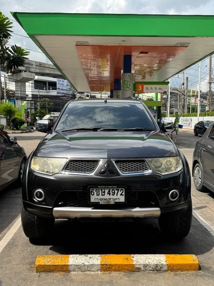 รถ Mitsubishi Pajero Sport 2.5 GT สี ดำ