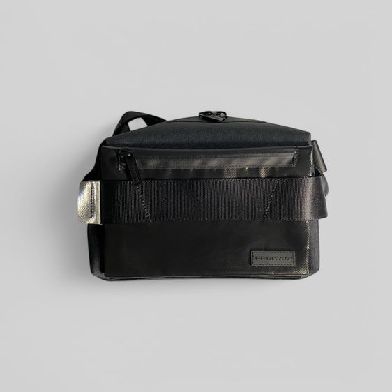 Freitag 𝐅𝟔𝟕𝟎 𝗪𝐀𝐑𝐑𝐄𝐍 𝐁𝐥𝐚𝐜𝐤 𝐂𝐑𝐎𝐒𝐒𝐁𝐎𝐃𝐘 𝐌𝐄𝐃𝐈𝐔𝐌 รูปที่ 3