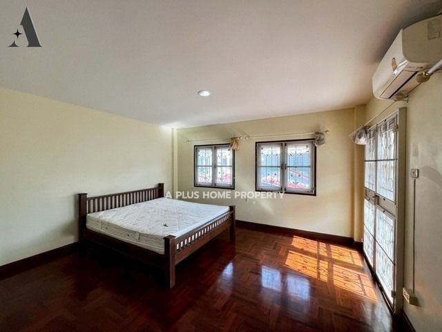 อื่นๆ มีบางส่วน สร้างเสร็จก่อน 2010 หมู่บ้านใหญ่ซิตี้ (หลังมุม) รูปที่ 4