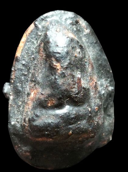 พระปิดตาเนื้อแห้งๆเก่าๆลงรักครับ