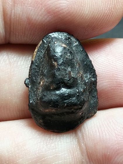 พระปิดตาเนื้อแห้งๆเก่าๆลงรักครับ รูปที่ 3