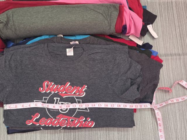 เสื้อยืด มือ2 เกรด A สภาพสวยๆ ขายเหมา 100ตัว 1,500บ.  (คละสี คละไซส์) มีส่งเก็บปลายทาง รูปที่ 13