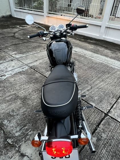 Triumph  รูปที่ 2