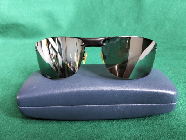 แว่นตากันแดดทรงสปอร์ต Unisex แบรนด์ Skagen รุ่น 53BLGR made in Denmark ขนาดหน้ากว้าง 13.5ซม.ความยาวของก้าน 13.5.ซม.กระจกเคลือบสองชั้นกัน UV 