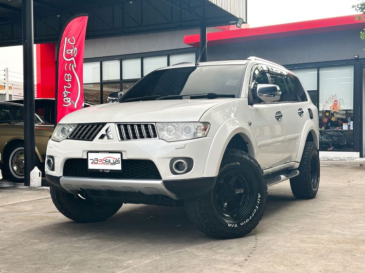 รถ Mitsubishi Pajero Sport 2.5 GT 4WD สี ขาว