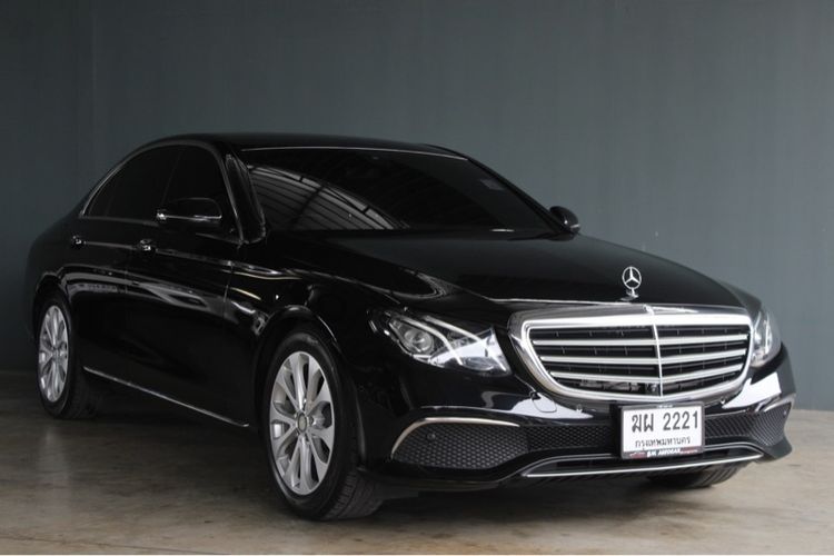Mercedes-Benz E-Class 2017 E220 Sedan ดีเซล ไม่ติดแก๊ส เกียร์อัตโนมัติ ดำ รูปที่ 3